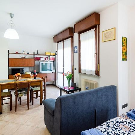 Parma Fiere Studio Con Parcheggio E Balcone Apartment ภายนอก รูปภาพ