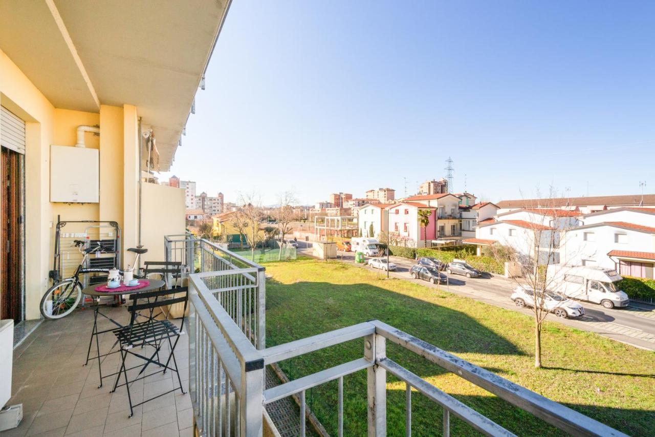 Parma Fiere Studio Con Parcheggio E Balcone Apartment ภายนอก รูปภาพ